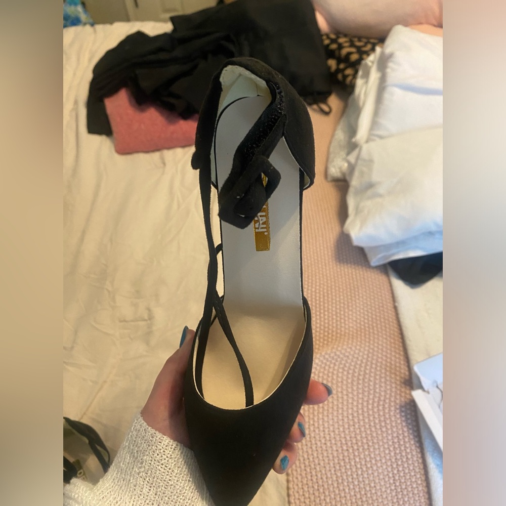 Black 2 inch pointed toe shoes